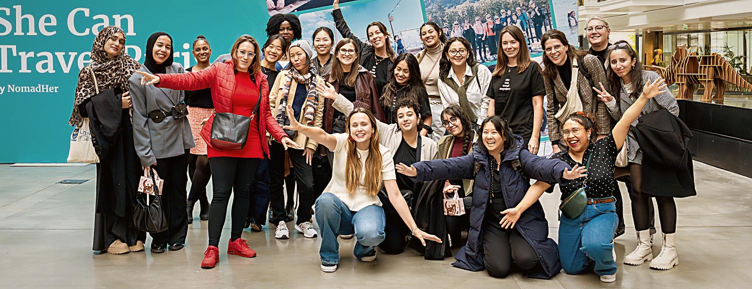 Une vingtaine de femmes réunies lors d'une rencontre voyage à Paris